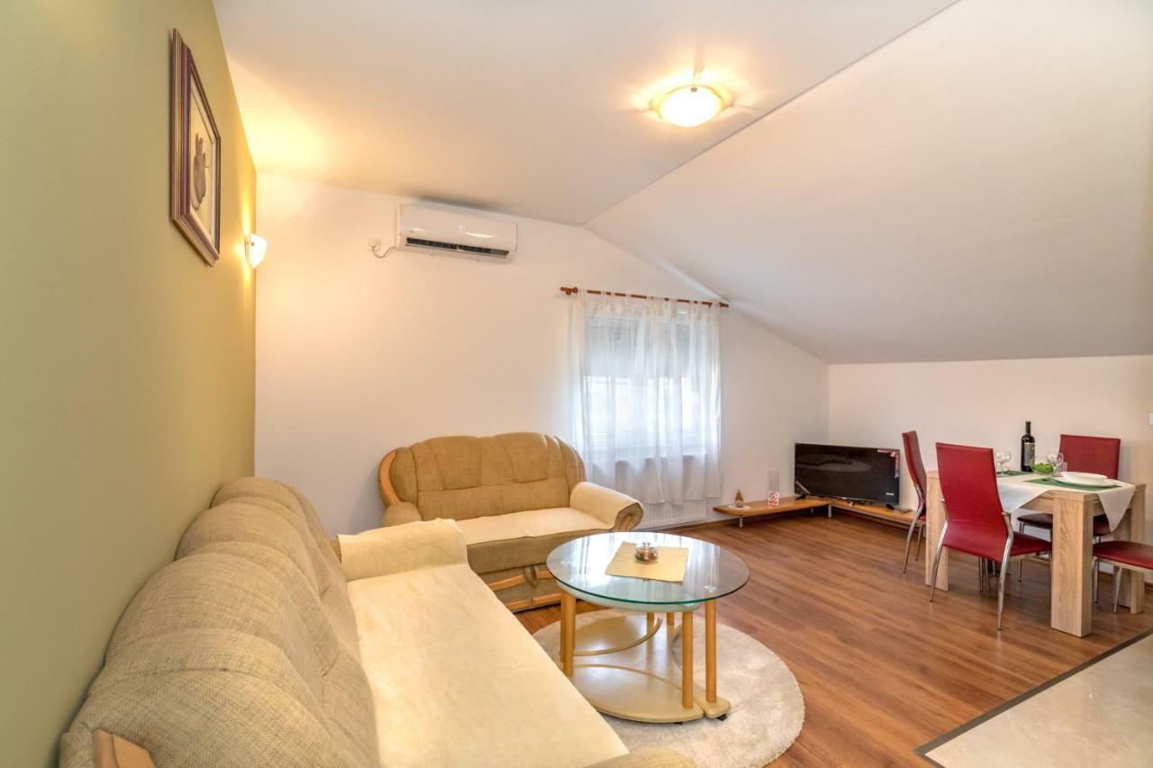 Arenta Apartments Metkovic Exterior photo