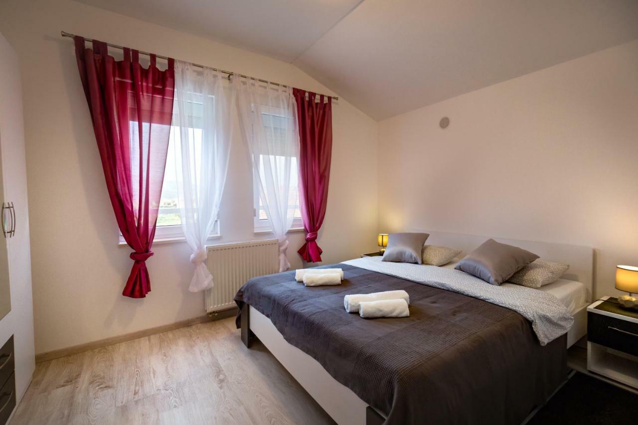 Arenta Apartments Metkovic Exterior photo